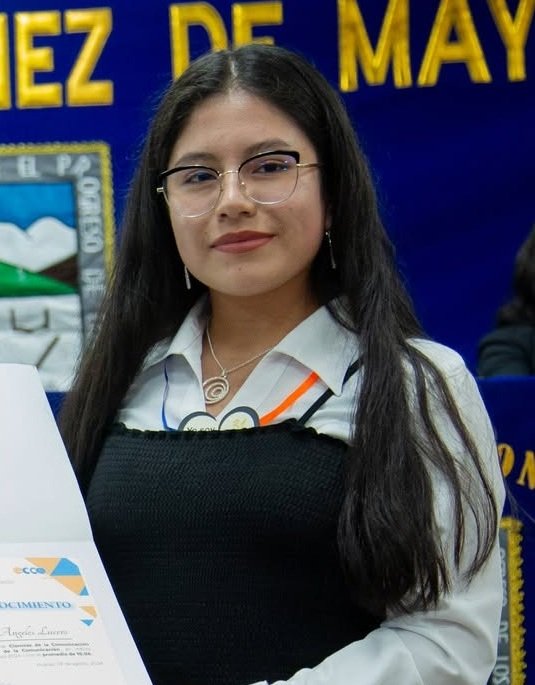 LUCERO NAVARRO